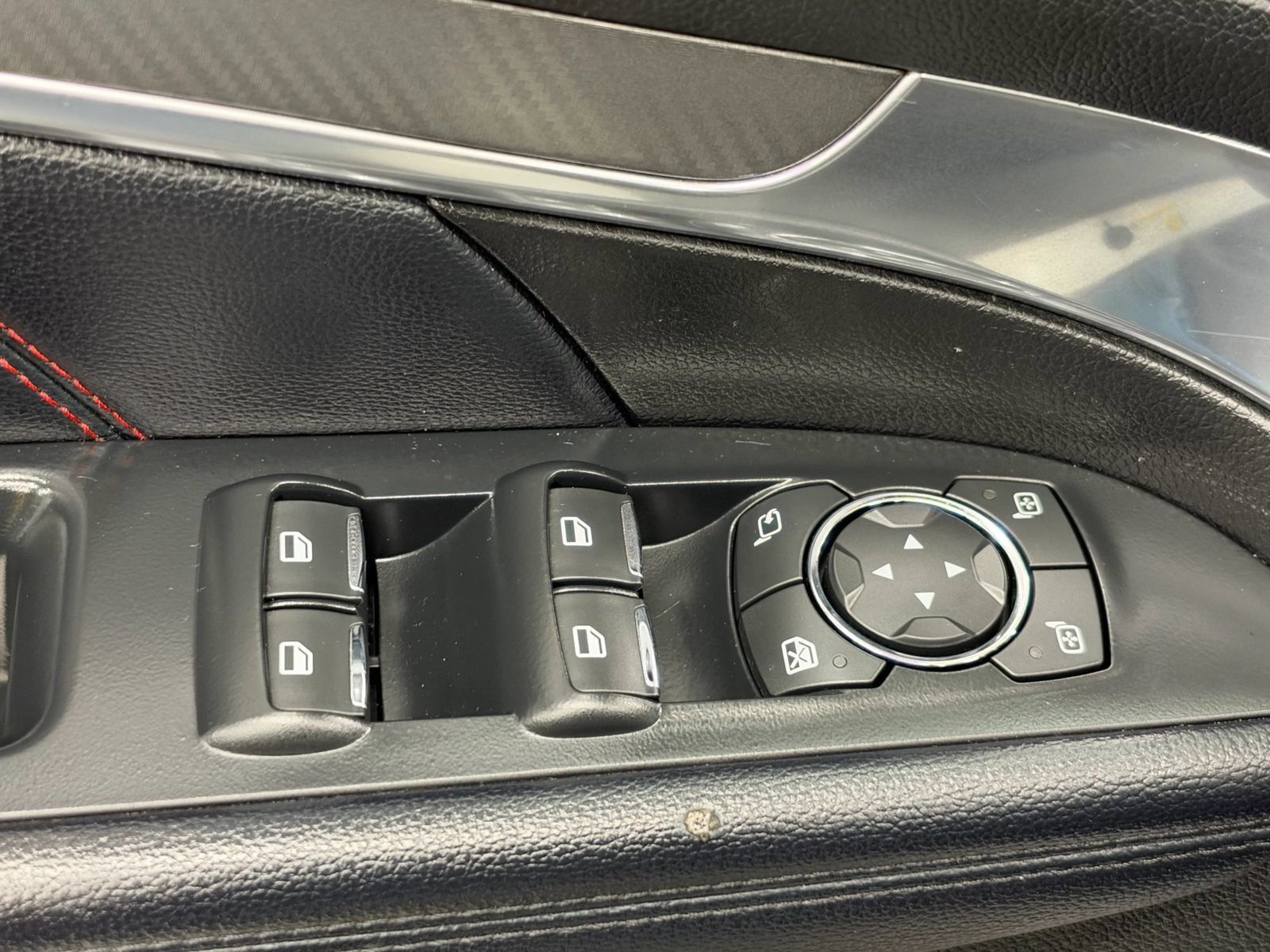 Used 2018 Ford Explorer Sport w/ Equipment Group 401A AWD/4WD image 27