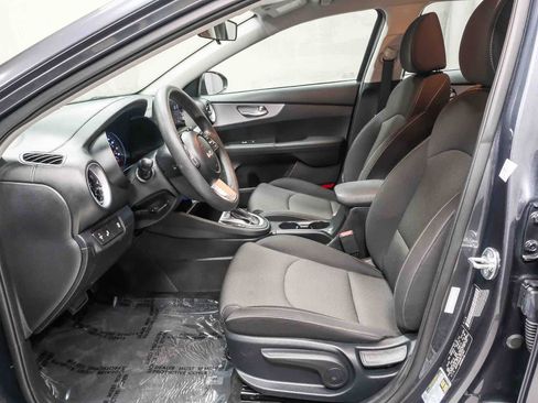 Used 2024 Kia Forte LXS w/ LXS Technology Package FWD image 24