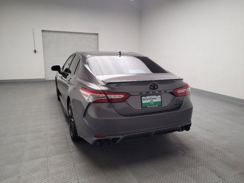 Used 2020 Toyota Camry XSE image 6