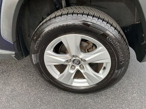 Certified 2021 Toyota RAV4 XLE image 33