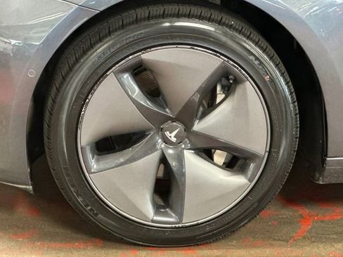 Used 2018 Tesla Model 3 Long Range RWD image 32