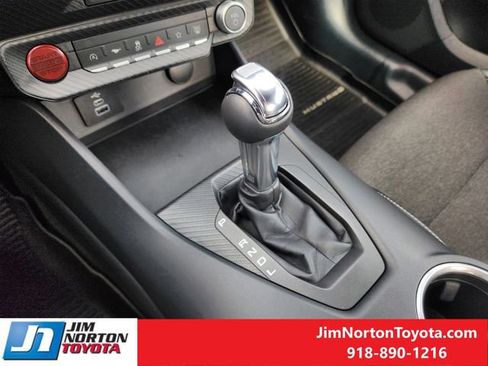 Used 2024 Ford Mustang Coupe RWD image 20