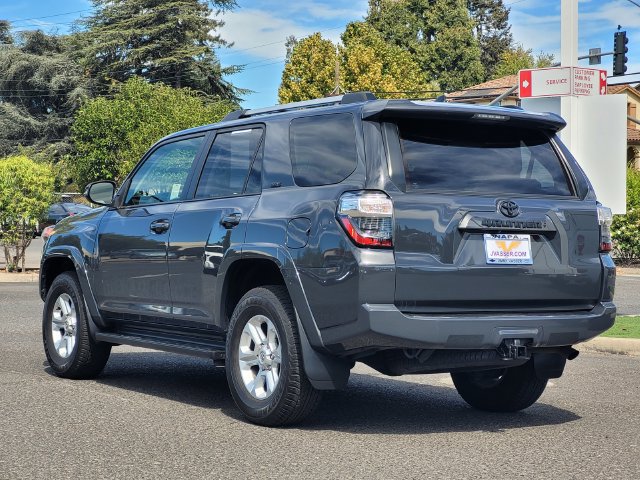 Used 2024 Toyota 4Runner SR5 Premium w/ Moonroof Package AWD/4WD image 8