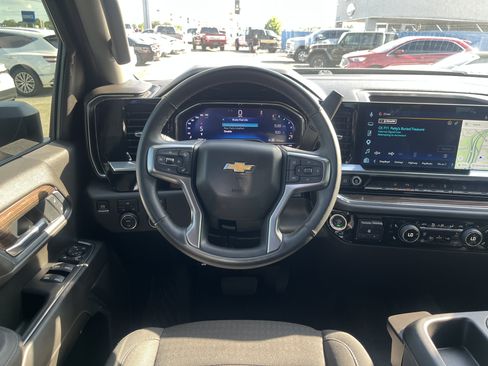 Used 2025 Chevrolet Silverado 2500 LT w/ Z71 Chrome Sport Edition AWD/4WD image 28