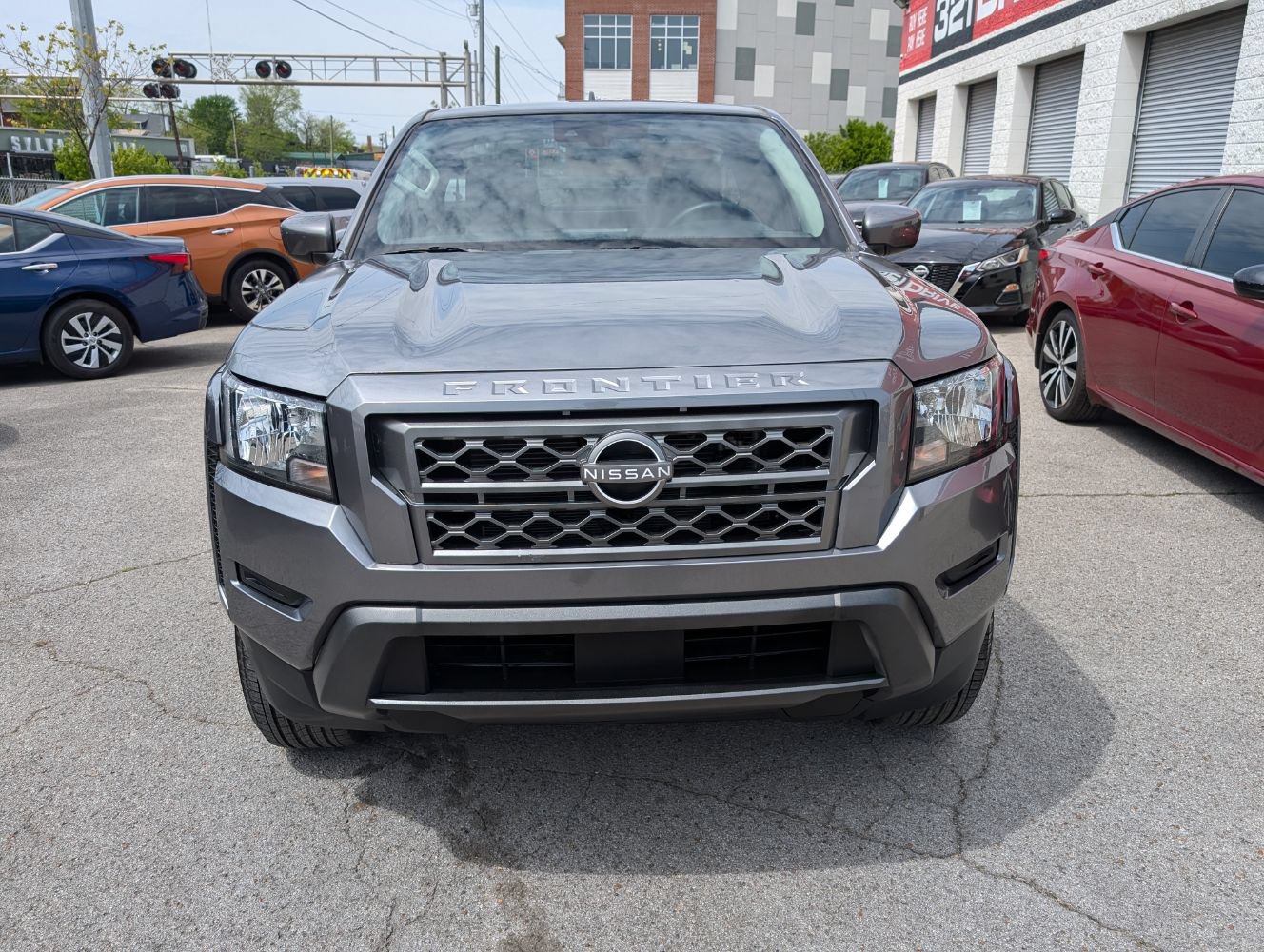 Used 2022 Nissan Frontier SV w/ Technology Package RWD image 3