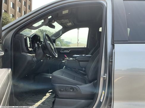 Used 2023 Chevrolet Silverado 1500 LT RWD image 8