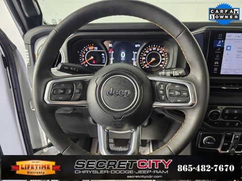 Used 2024 Jeep Wrangler Sahara image 15