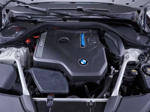Used 2023 BMW 530e RWD image 23