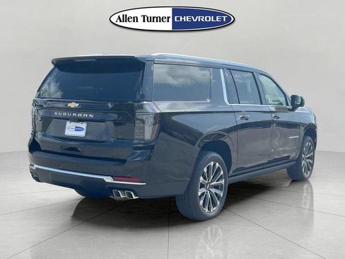 New 2026 Chevrolet Suburban High Country AWD/4WD image 4