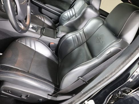 Used 2023 Chrysler 300 C RWD image 10