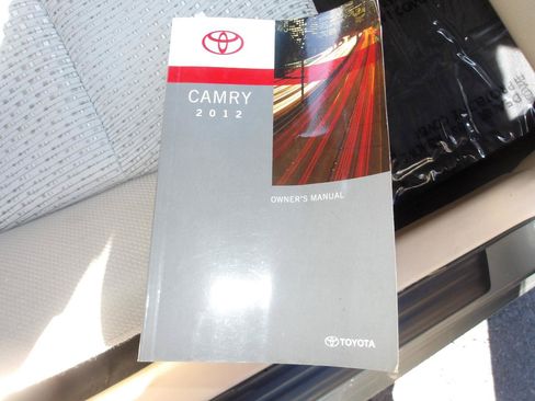 Used 2012 Toyota Camry LE FWD image 22