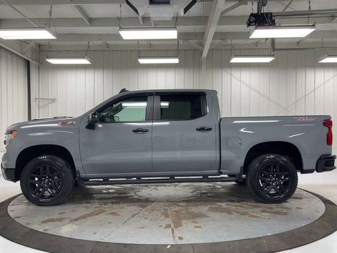 Used 2024 Chevrolet Silverado 1500 LT Trail Boss w/ Convenience Package II image 5