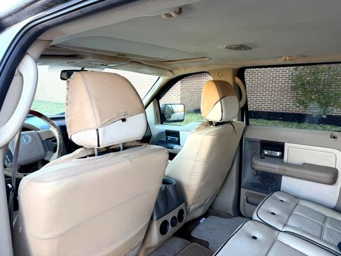 Used 2007 Lincoln Mark LT 4x4 image 16