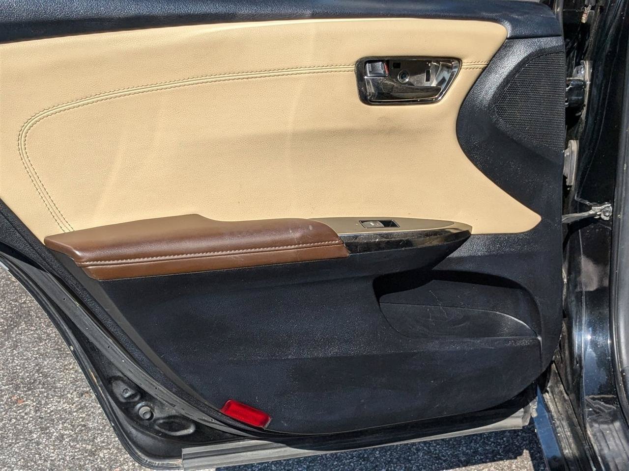 Used 2013 Toyota Avalon XLE Touring FWD image 26