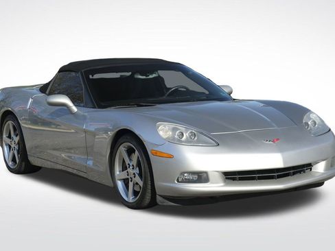 Used 2005 Chevrolet Corvette Convertible w/ Preferred Equipment Group image 35