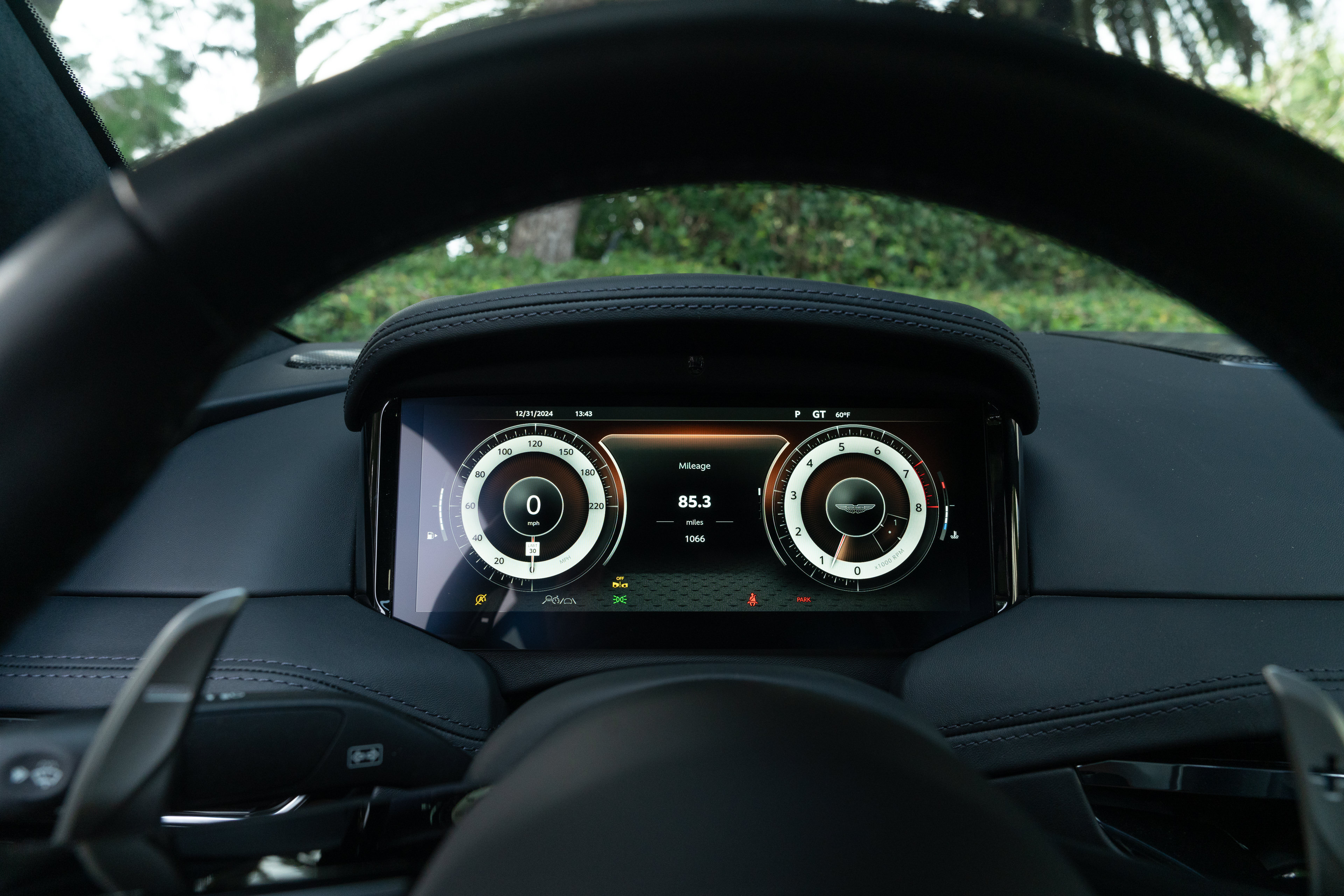 Used 2024 Aston Martin DB12 Coupe RWD image 13