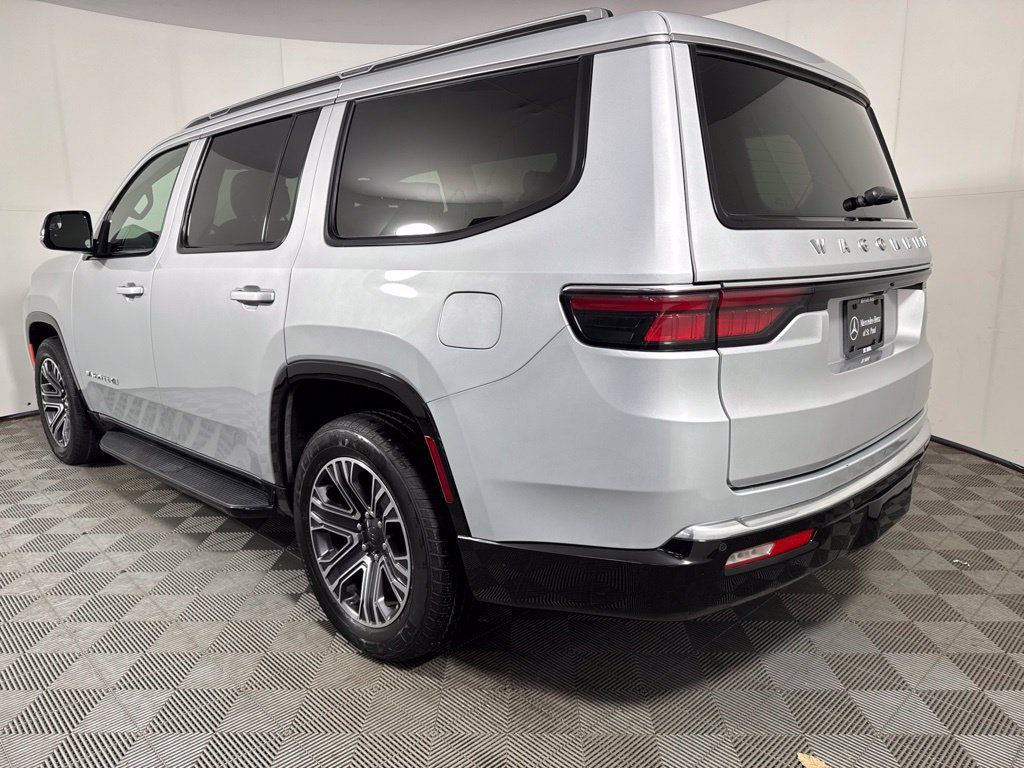 Used 2024 Jeep Wagoneer Series II w/ Flexible Seating Group AWD/4WD image 4