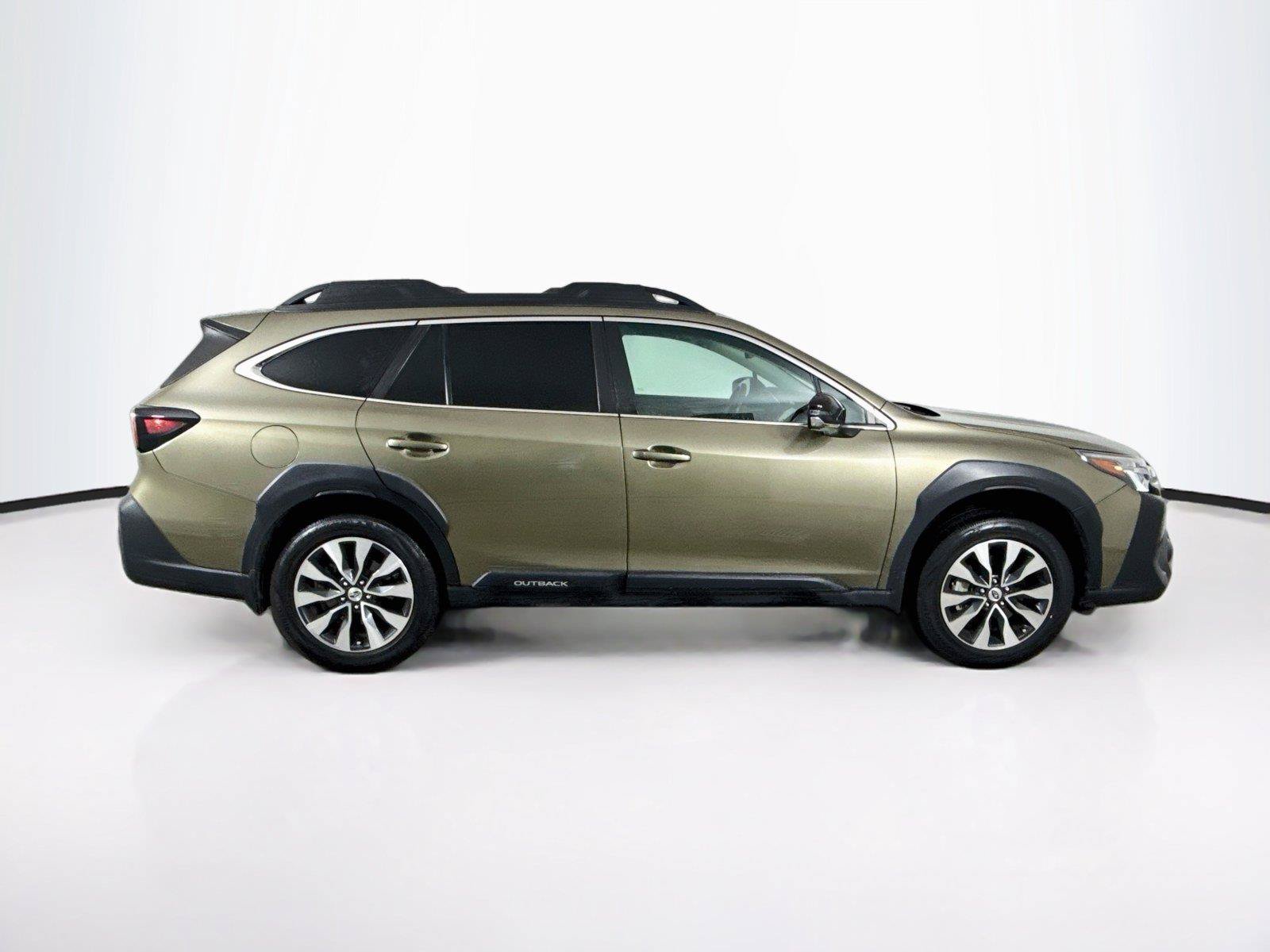 Used 2023 Subaru Outback Limited AWD/4WD image 5