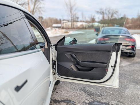 Used 2018 Tesla Model 3 Long Range image 46