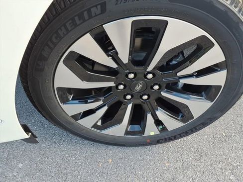 New 2025 Ford Expedition Platinum w/ Platinum Ultimate Package image 16