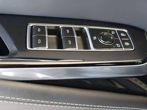 Used 2025 Cadillac Escalade Sport Platinum AWD/4WD image 9