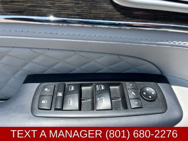 Used 2018 Jeep Grand Cherokee Summit AWD/4WD image 15