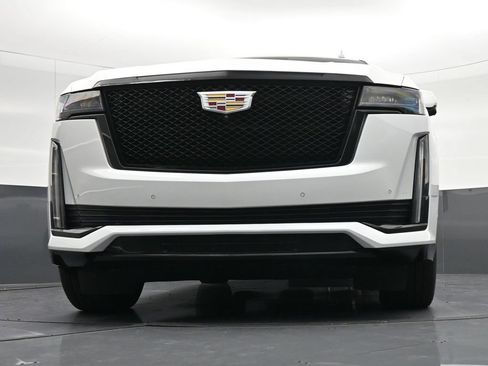 Used 2021 Cadillac Escalade ESV Sport w/ Driver Assist Tech Package RWD image 23