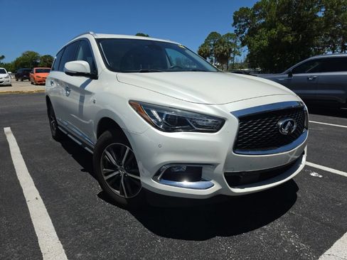 Used 2019 INFINITI QX60 Luxe w/ Essential Package FWD image 1
