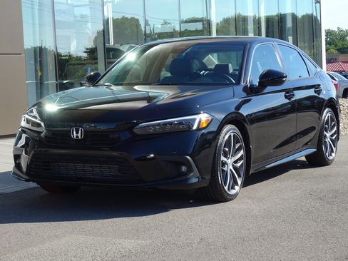 Used 2024 Honda Civic Touring image 8