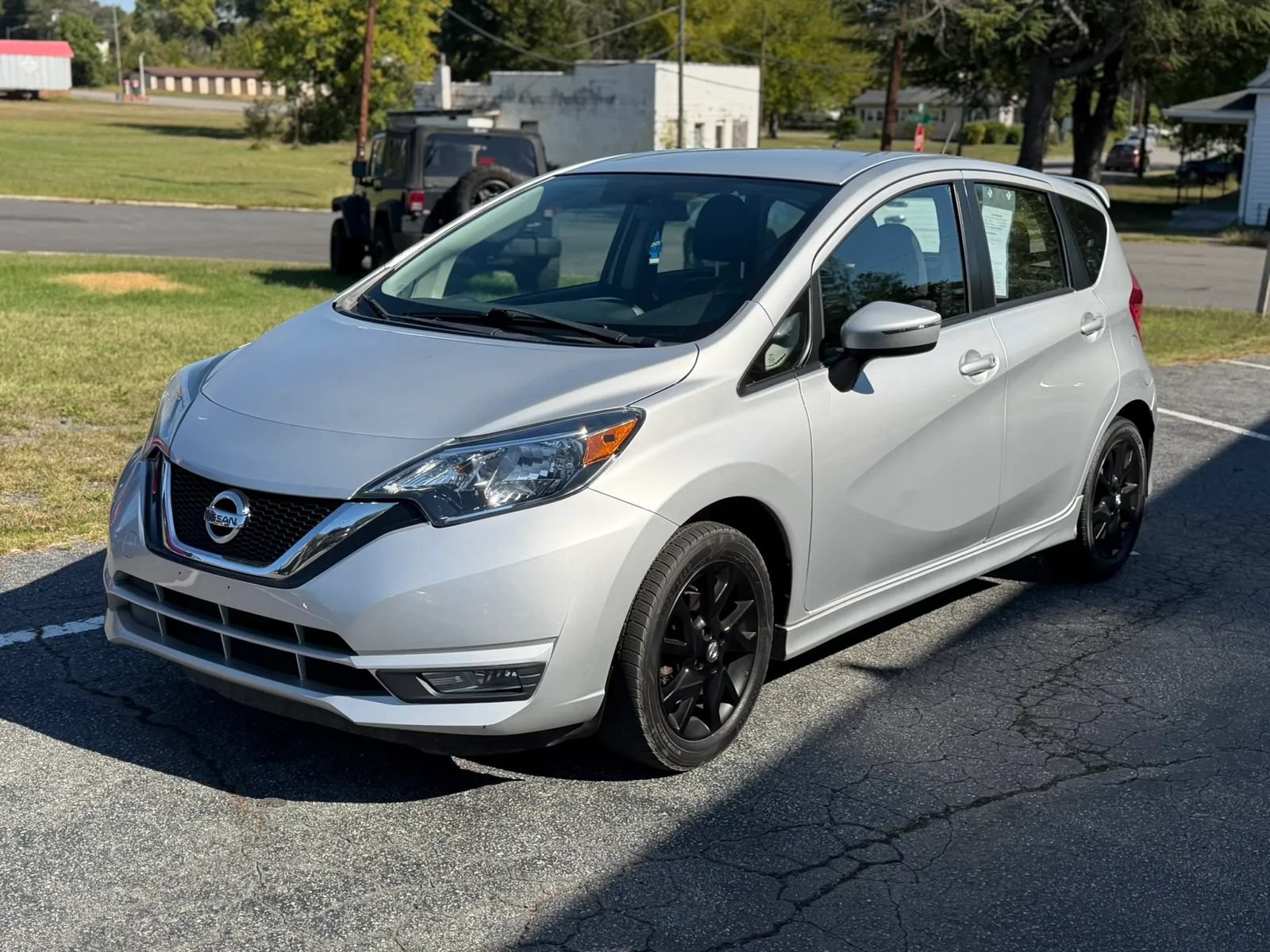 Used 2017 Nissan Versa Note SR w/ SR Tech Package FWD image 1