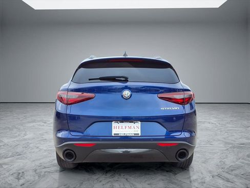 Used 2023 Alfa Romeo Stelvio Sprint image 6