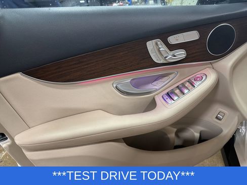 Used 2022 Mercedes-Benz GLC 300 4MATIC image 10