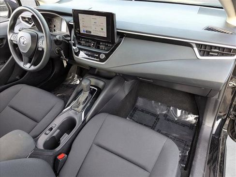 Used 2025 Toyota Corolla LE image 21