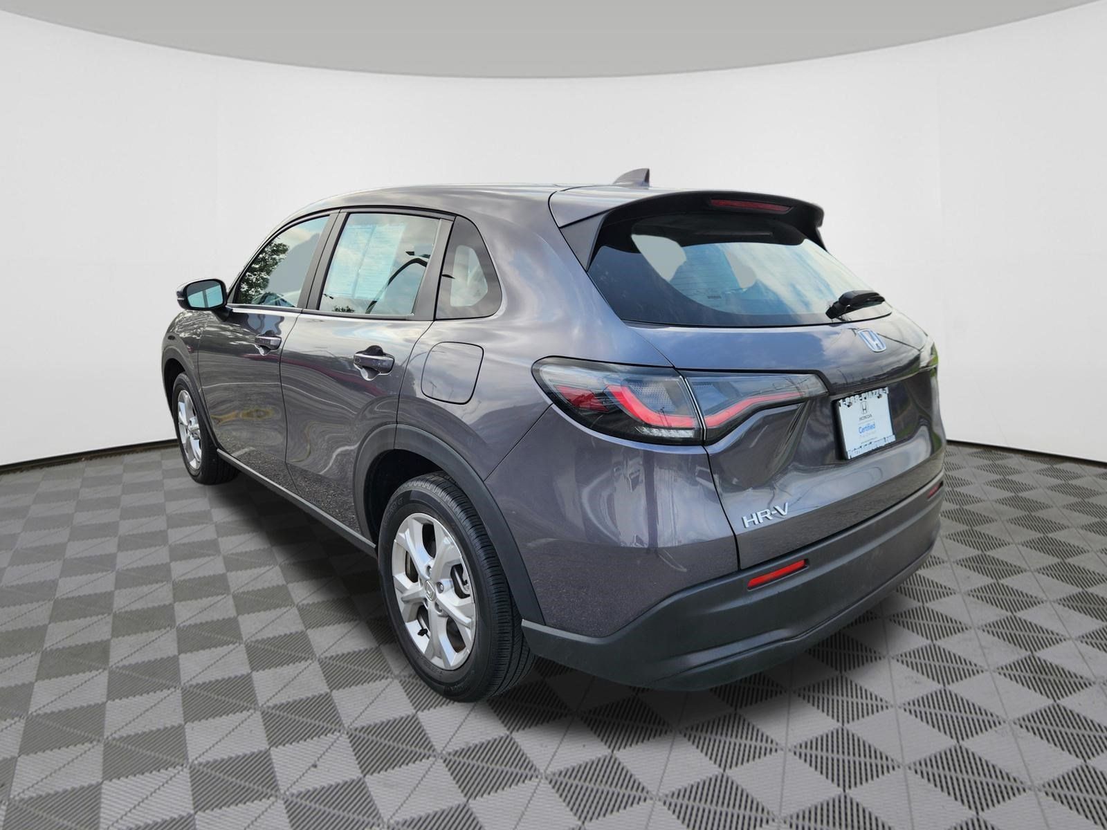 Certified 2024 Honda HR-V LX image 3