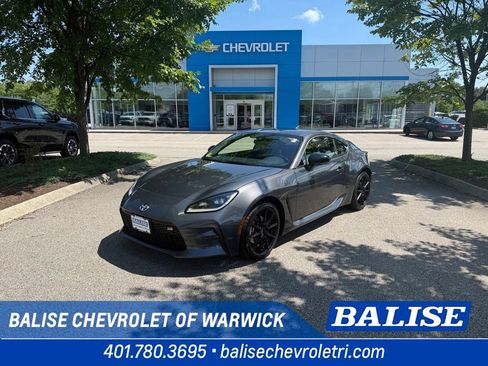 Used 2026 Toyota GR86 Premium w/ ALL Weather Mat Package (TMS) RWD image 1