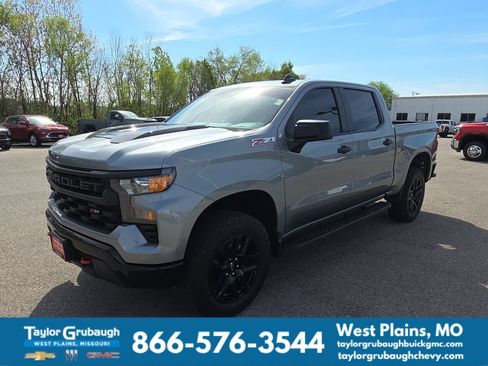 Used 2023 Chevrolet Silverado 1500 Custom Trail Boss AWD/4WD image 4
