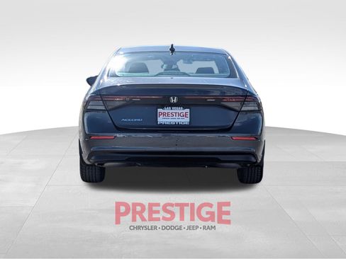 Used 2023 Honda Accord EX image 7