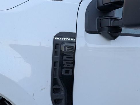 New 2026 Ford F250 Platinum AWD/4WD image 5