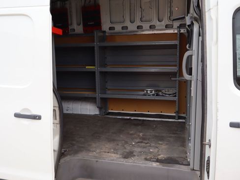 Used 2018 Nissan NV 2500 SV RWD image 14