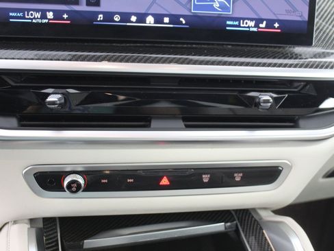 Certified 2024 BMW X6 M60i w/ Dynamic Handling Package image 17