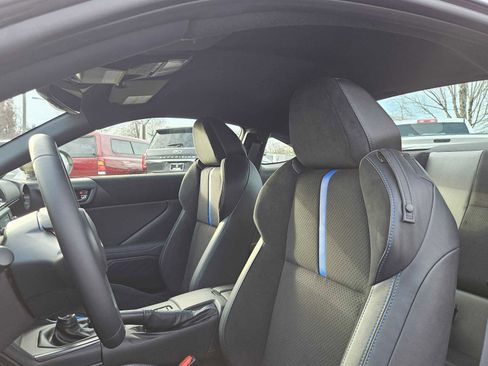 Used 2025 Subaru BRZ tS image 25