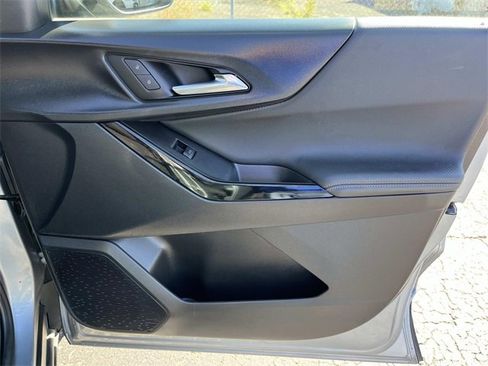 Used 2025 Chevrolet Equinox LT image 22