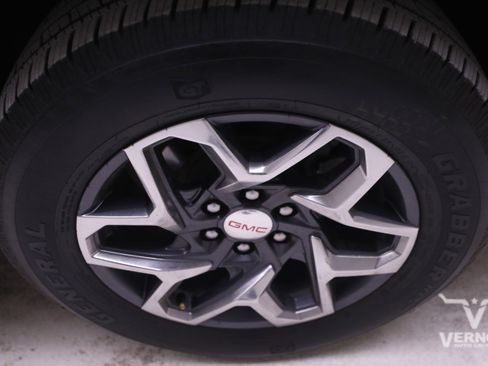 Used 2021 GMC Yukon Denali image 37