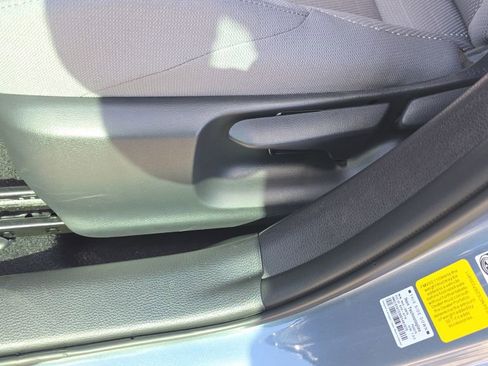 Used 2025 Toyota Corolla SE FWD image 19