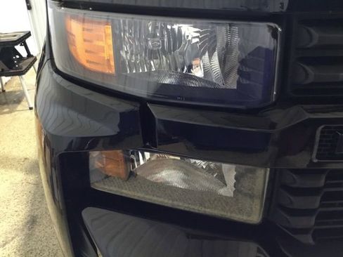 Used 2020 Chevrolet Silverado 1500 Custom w/ Custom Value Package image 28