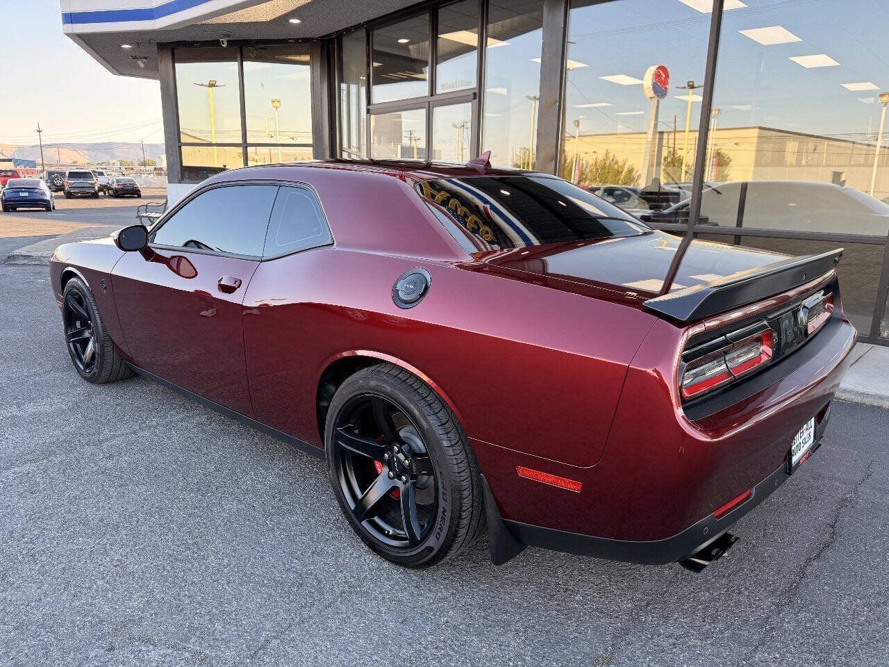 Used 2022 Dodge Challenger SRT Hellcat w/ Plus Package RWD image 3