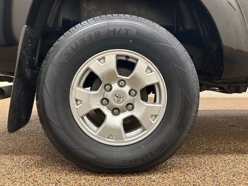 Used 2012 Toyota Tacoma 4x4 Access Cab V6 w/ SR5 Pkg image 24