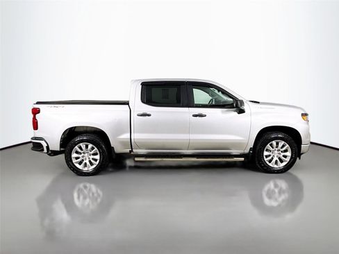 Used 2022 Chevrolet Silverado 1500 Custom image 9