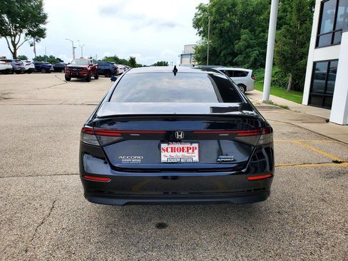 Used 2025 Honda Accord Sport image 6