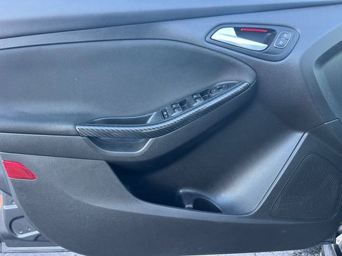 Used 2017 Ford Focus ST w/ Equipment Group 402A image 10